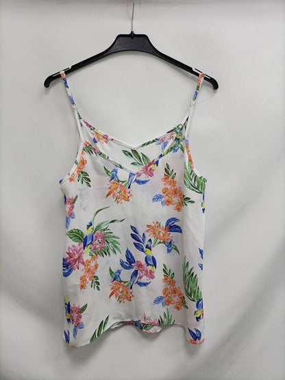 PRIMARK. Top blanco flores T.38