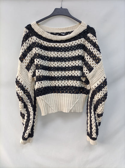 ZARA.Jersey cortito croché T.M