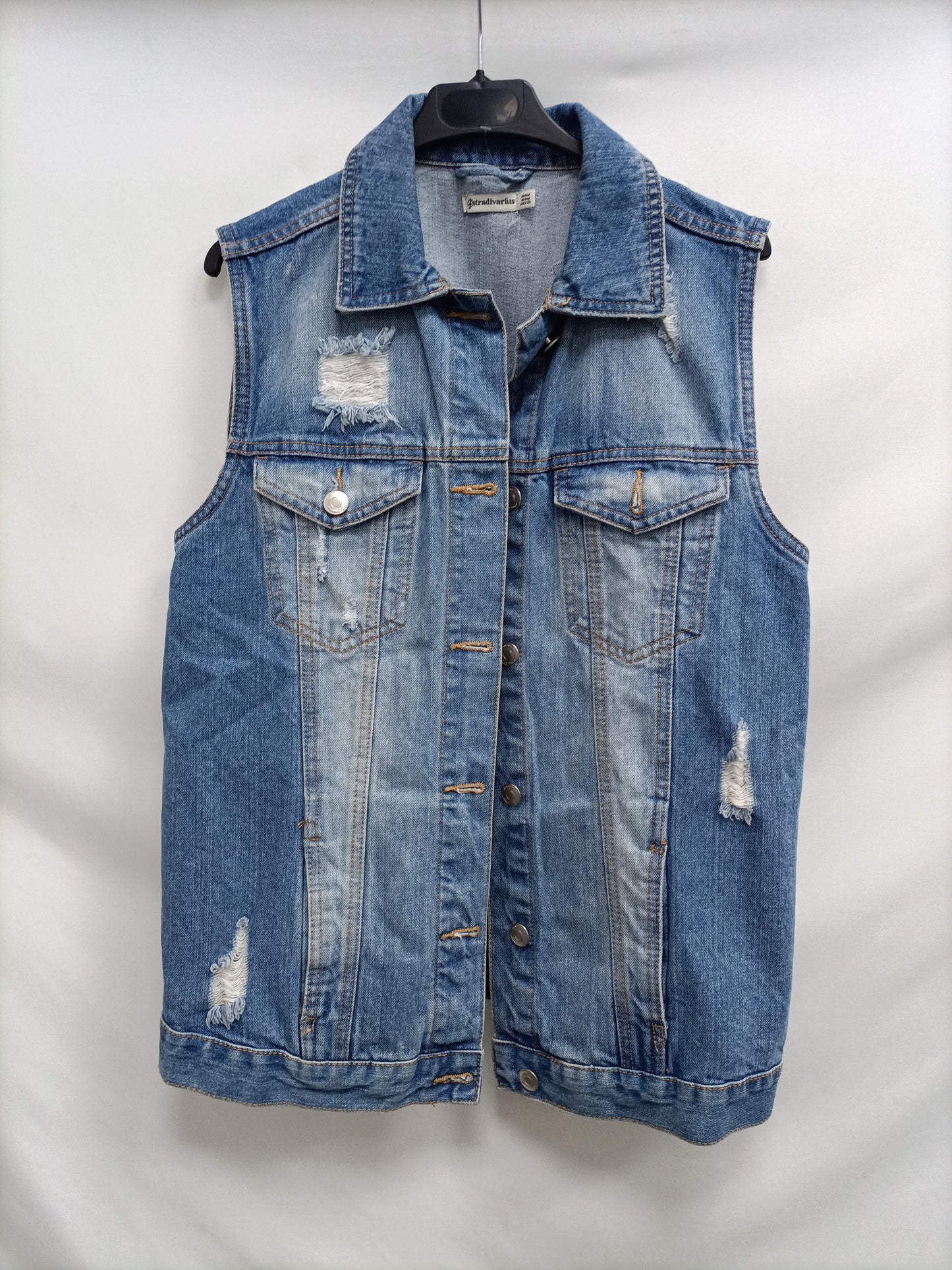 STRADIVARIUS.Chaleco denim T.M (TARA)