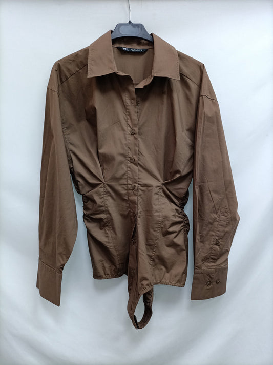 ZARA.Body estilo camisa marrón T.S
