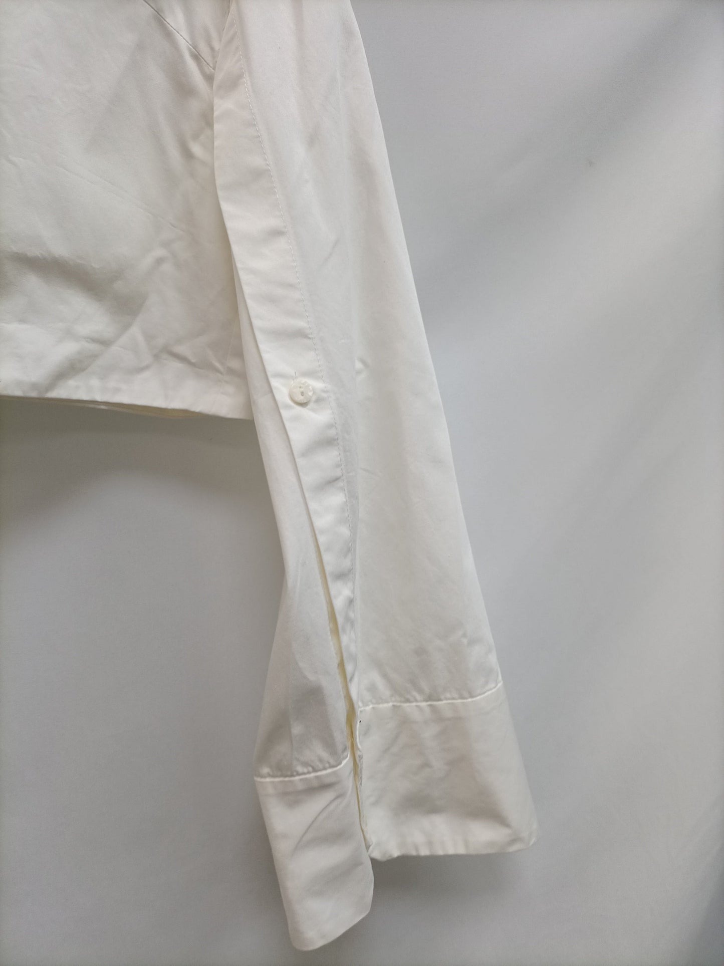 ZARA.Blusa blanca crop T.XL