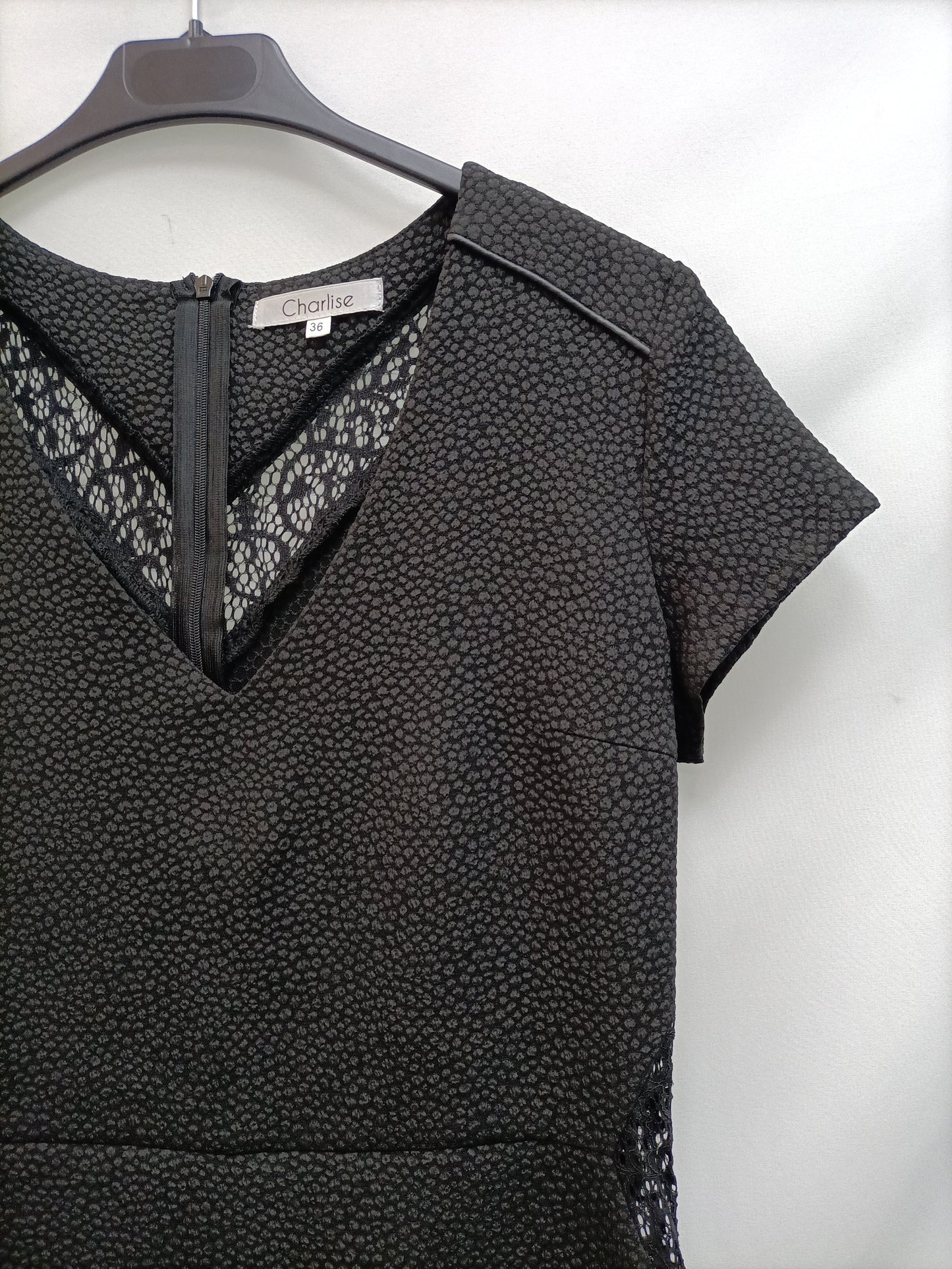 CHARLISE.Black texture dress T.36