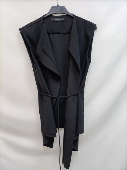 ZARA. Black fluid vest TS