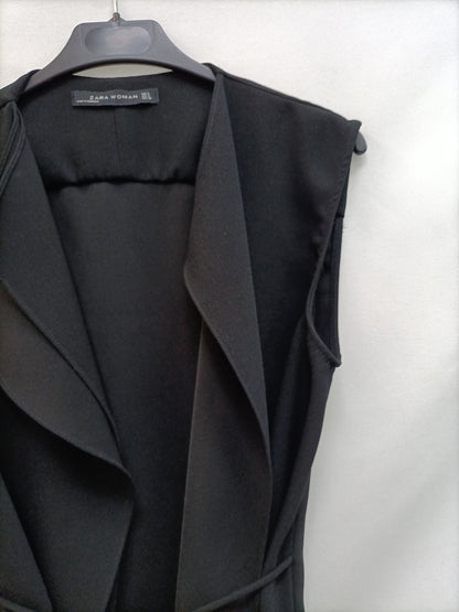 ZARA. Black fluid vest TS