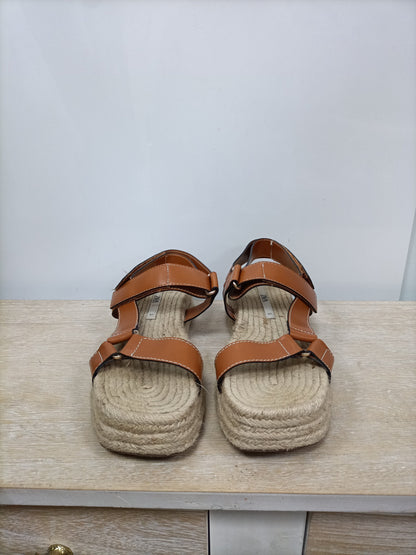 ZARA.Sanalias rafia T.37