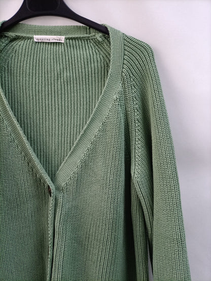 COUNTING CLOUDS. Green cardigan Tu(m)