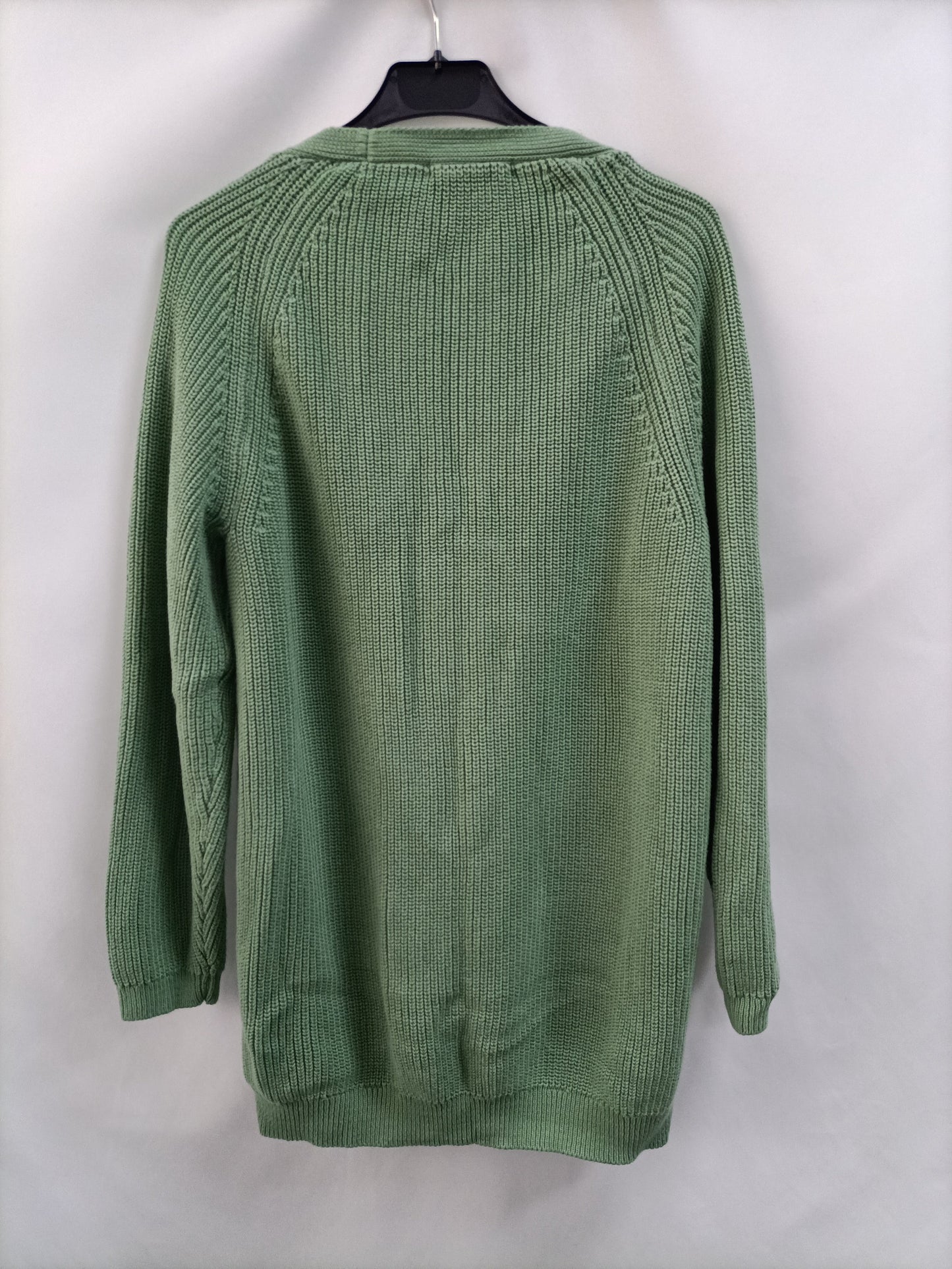 COUNTING CLOUDS. Green cardigan Tu(m)
