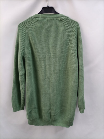 COUNTING CLOUDS. Green cardigan Tu(m)