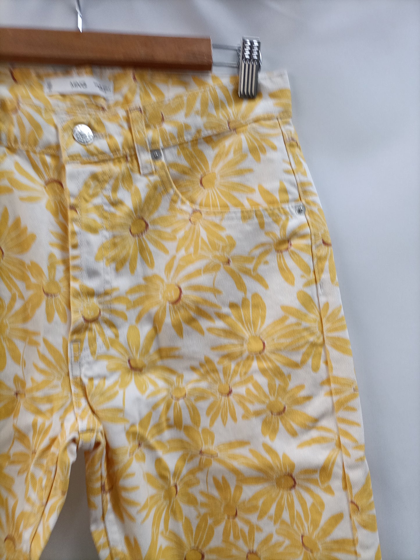 MANGO.Vaqueros estampados T.36