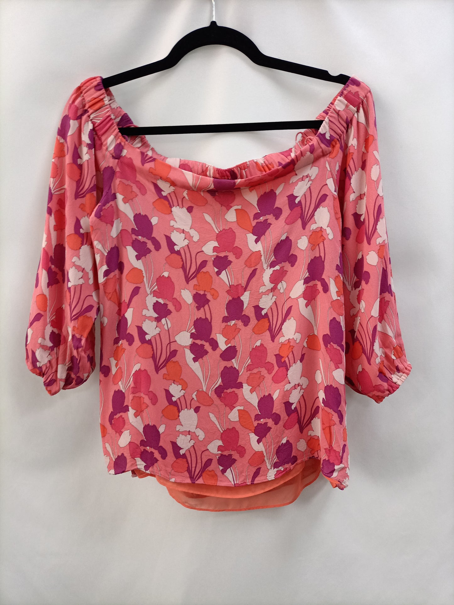 MASSIMO DUTTI.Top cuello barco T.42