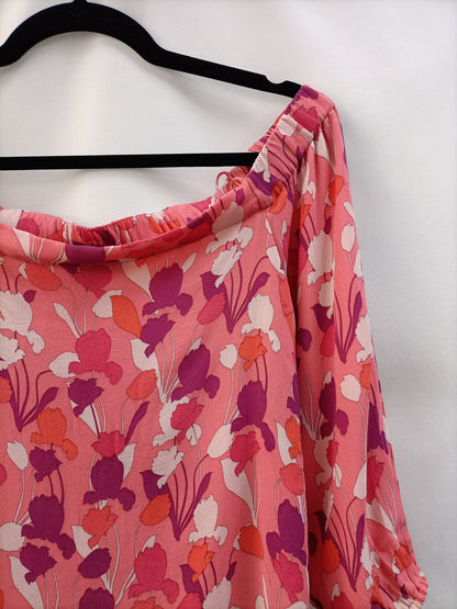 MASSIMO DUTTI.Top cuello barco T.42