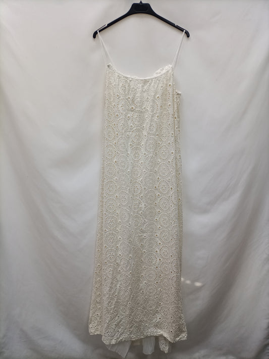 OTHERS. Beige die-cut long dress Tu(m/l)