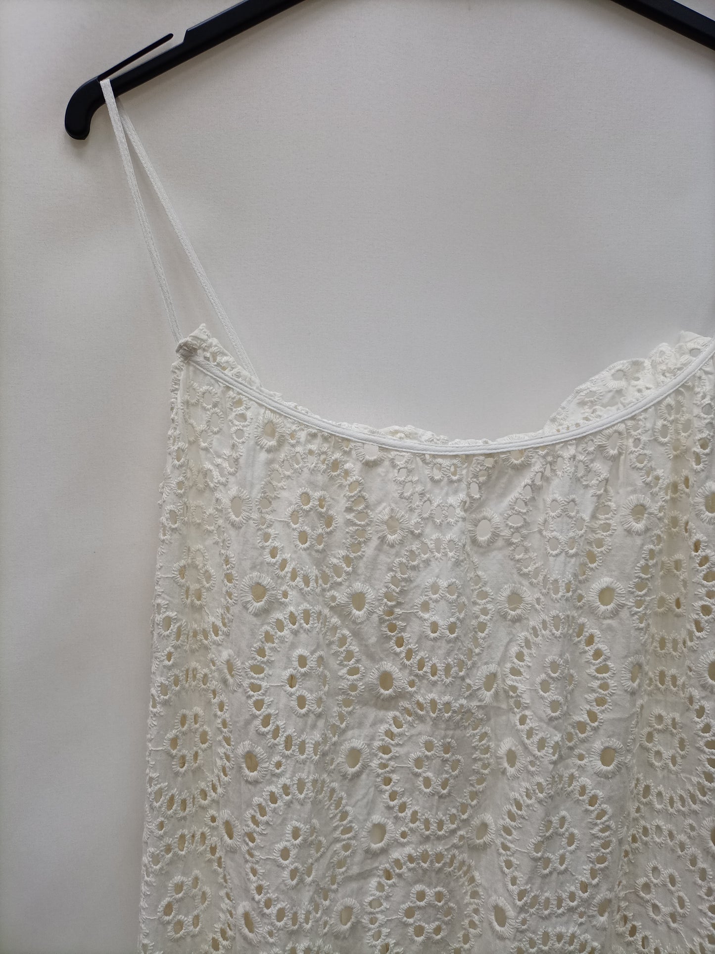 OTHERS. Beige die-cut long dress Tu(m/l)