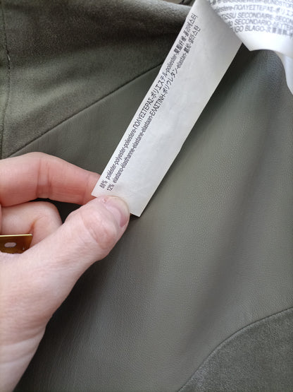 ZARA. Textured green skirt T.xs (tara)