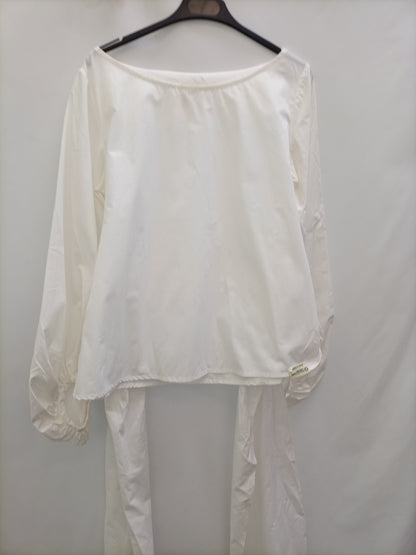 HORSE CHESTNUT. White lace-up blouse S.xs