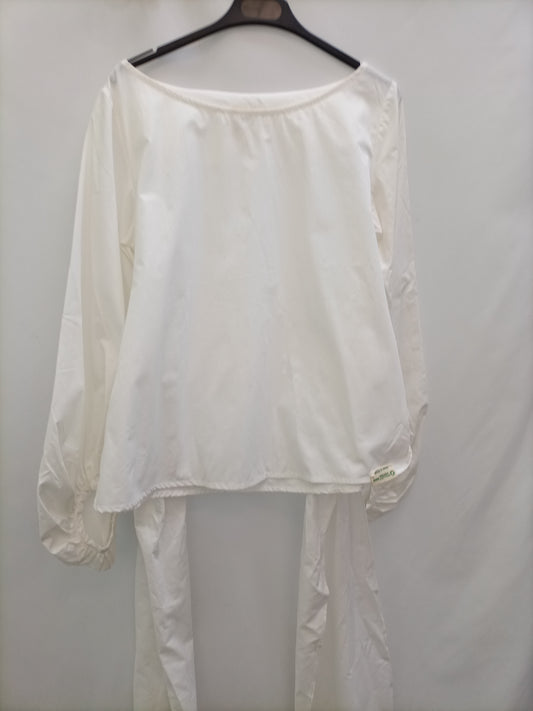 HORSE CHESTNUT. White lace-up blouse S.xs