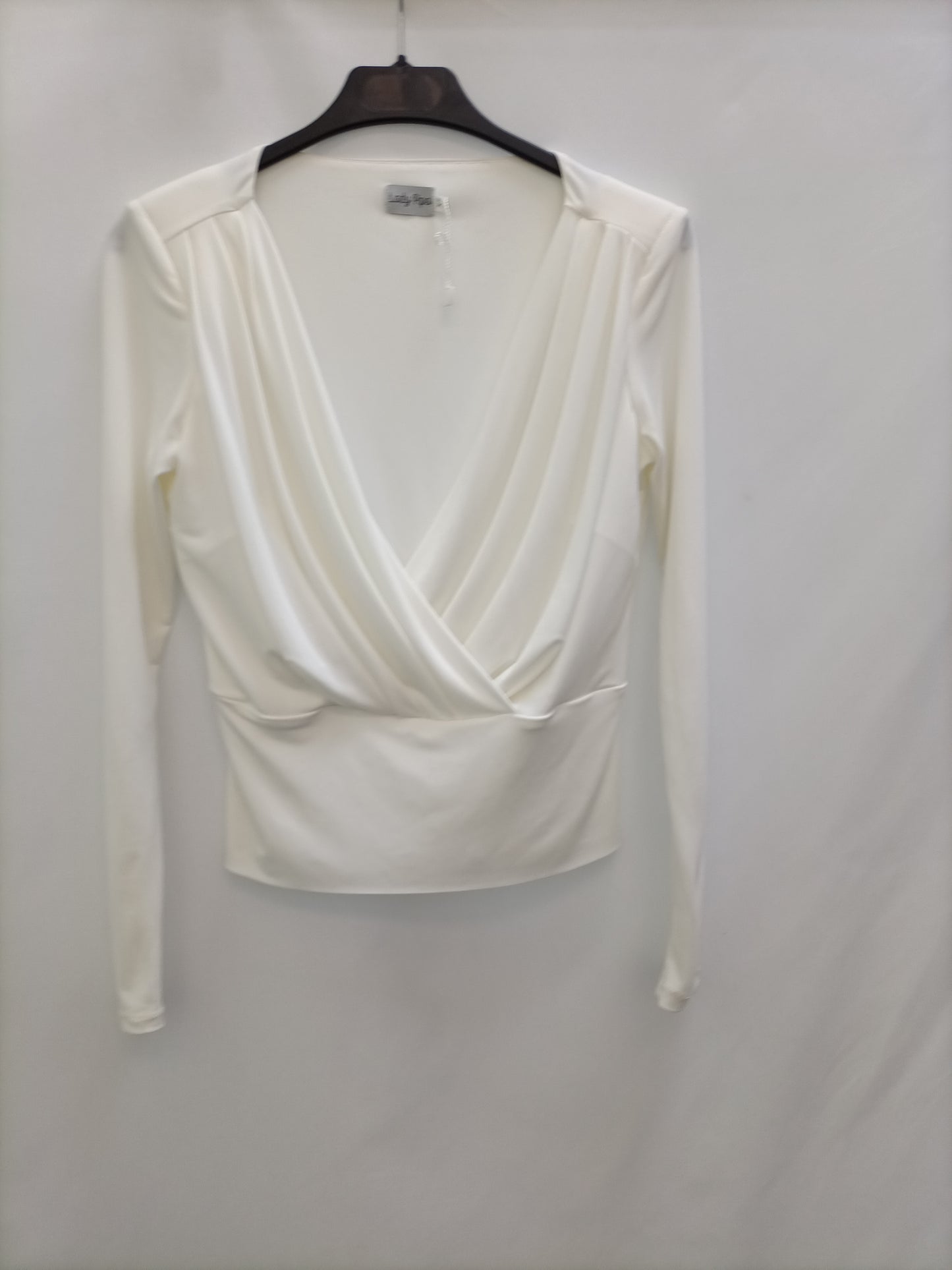 MarketLADY PIPA. T.xs crossed white top