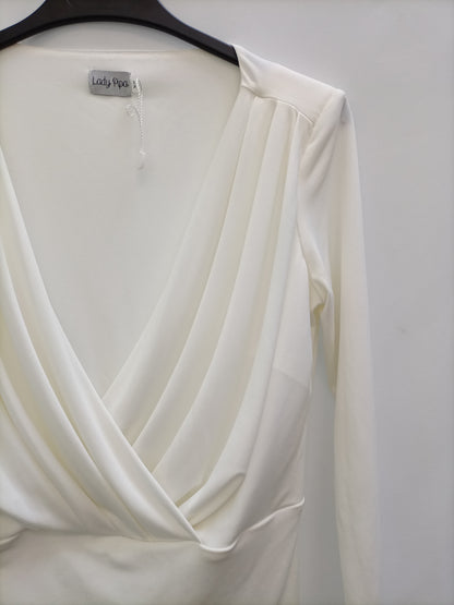 MarketLADY PIPA. T.xs crossed white top