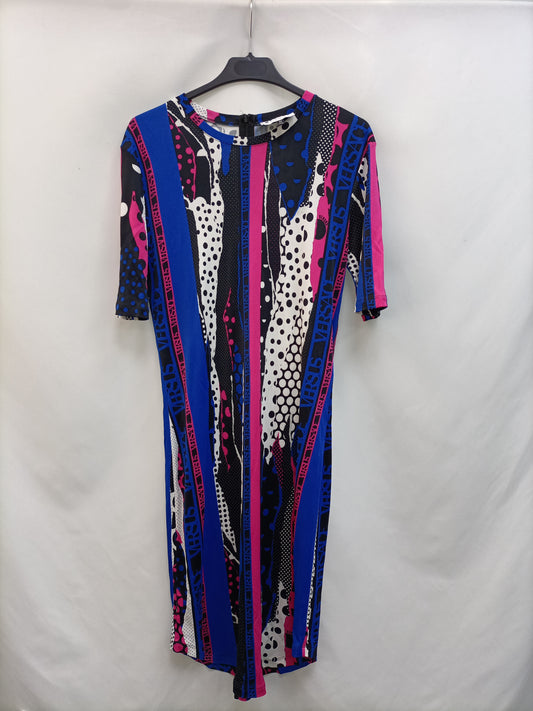 VERSACE. Vestido azul estampado T.44