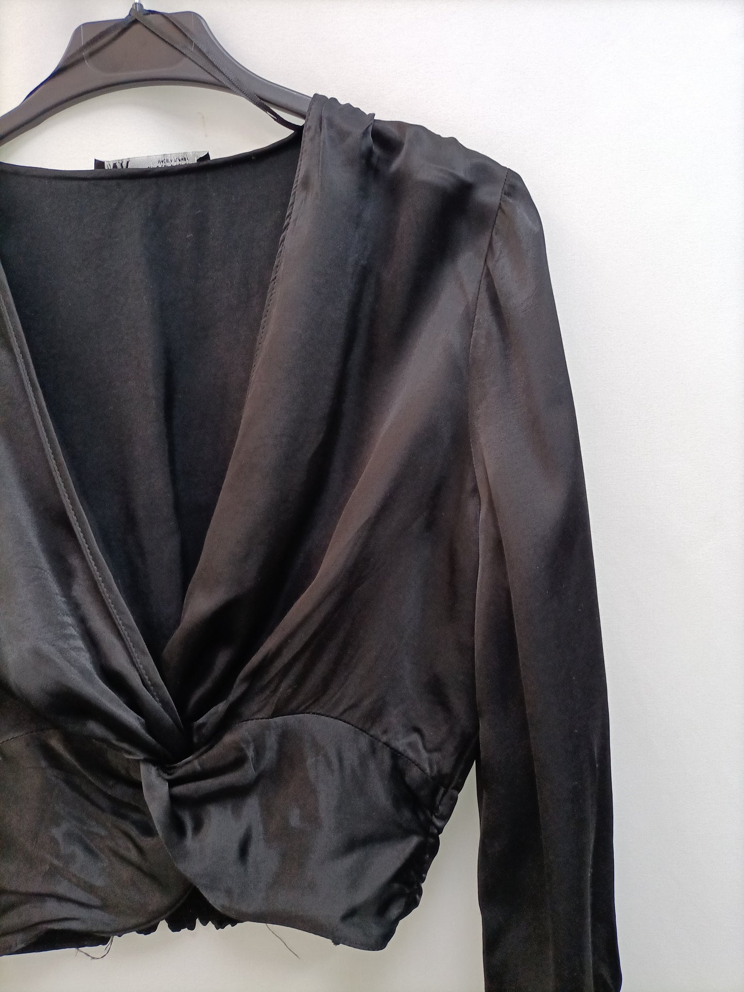 ZARA. Black Ts knot top