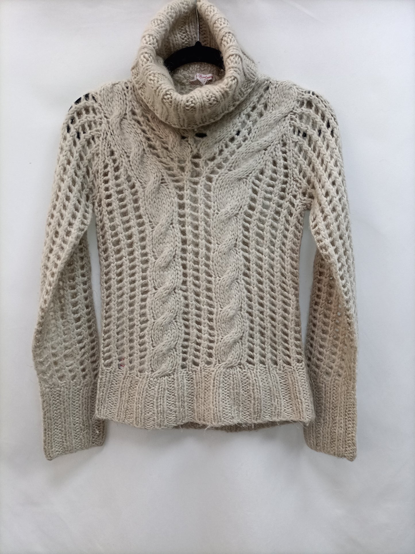 MANGO. Jersey beige troquelado T.s