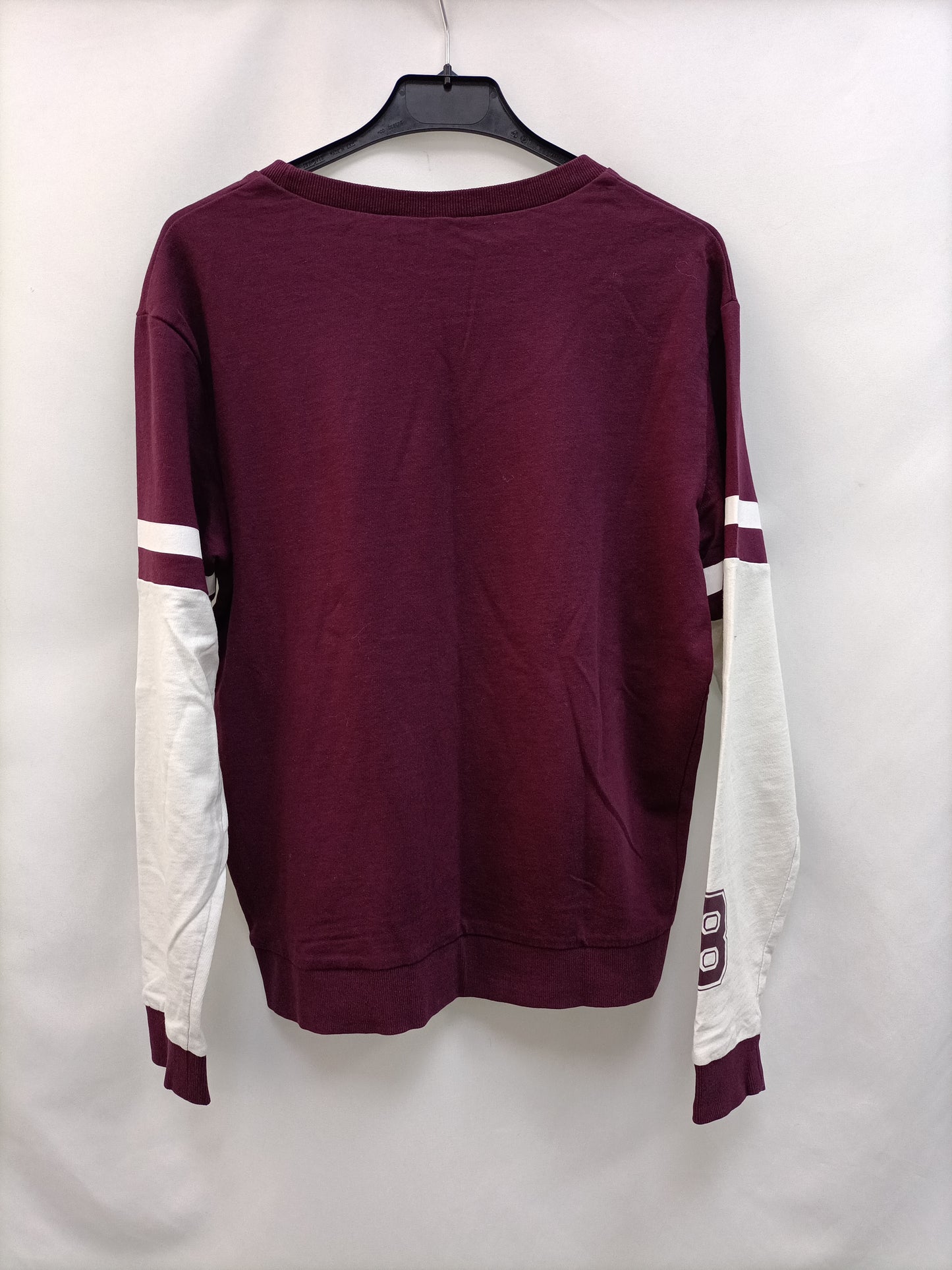 H&amp;M. Burgundy Ts sweatshirt