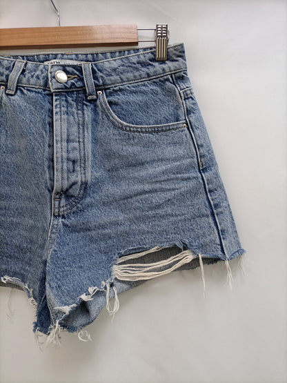 ZARA.Shorts denim T. 38