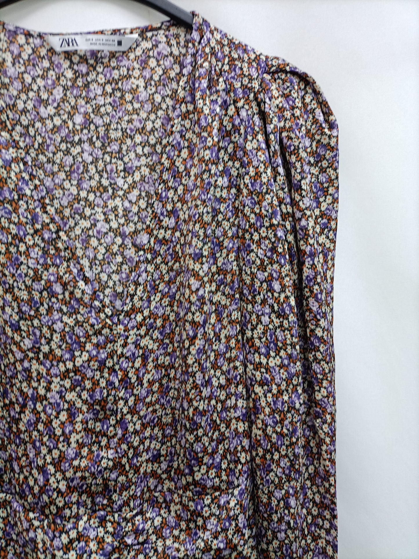 ZARA. Floral Gathered Dress Ts