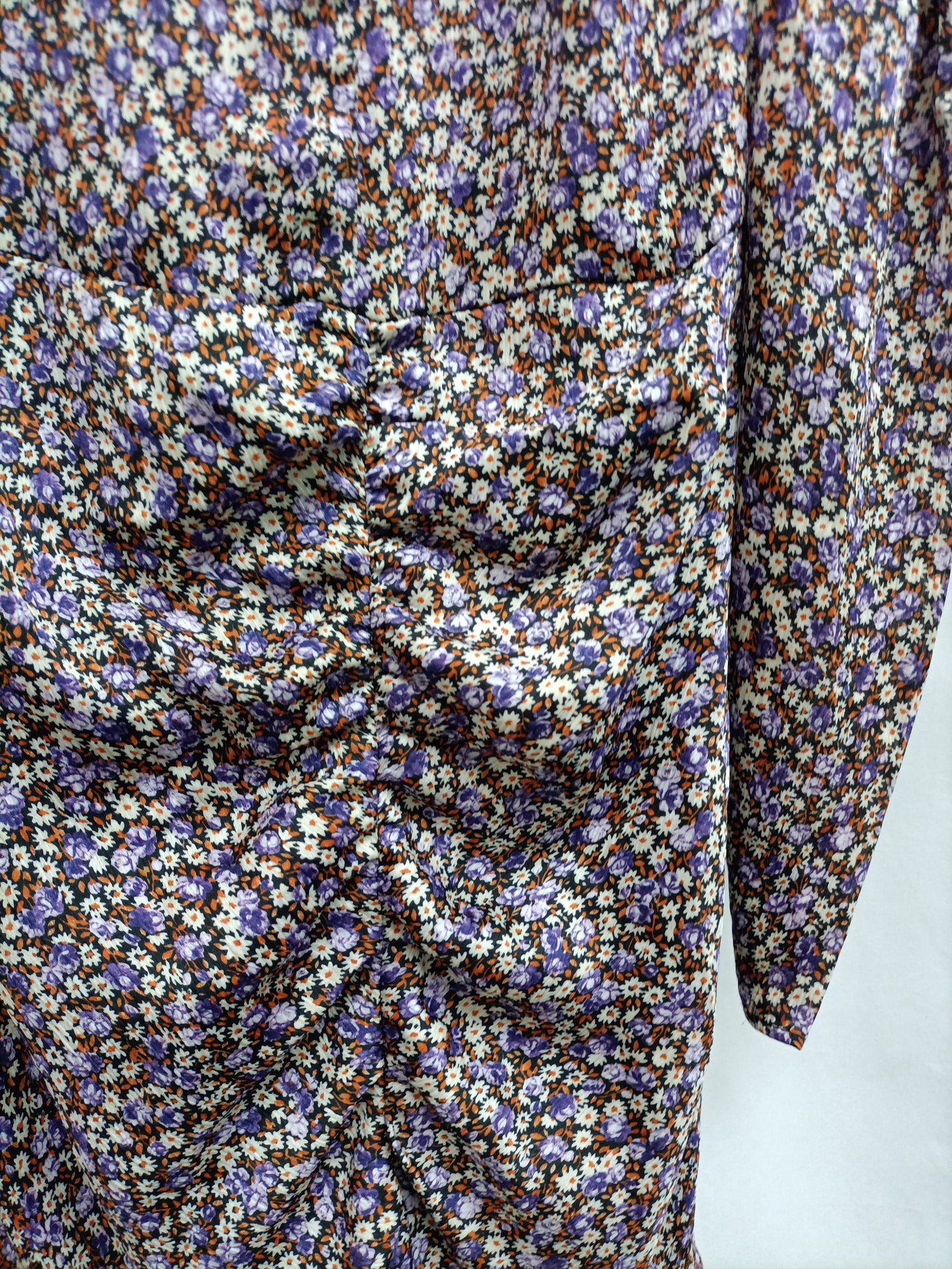 ZARA. Floral Gathered Dress Ts