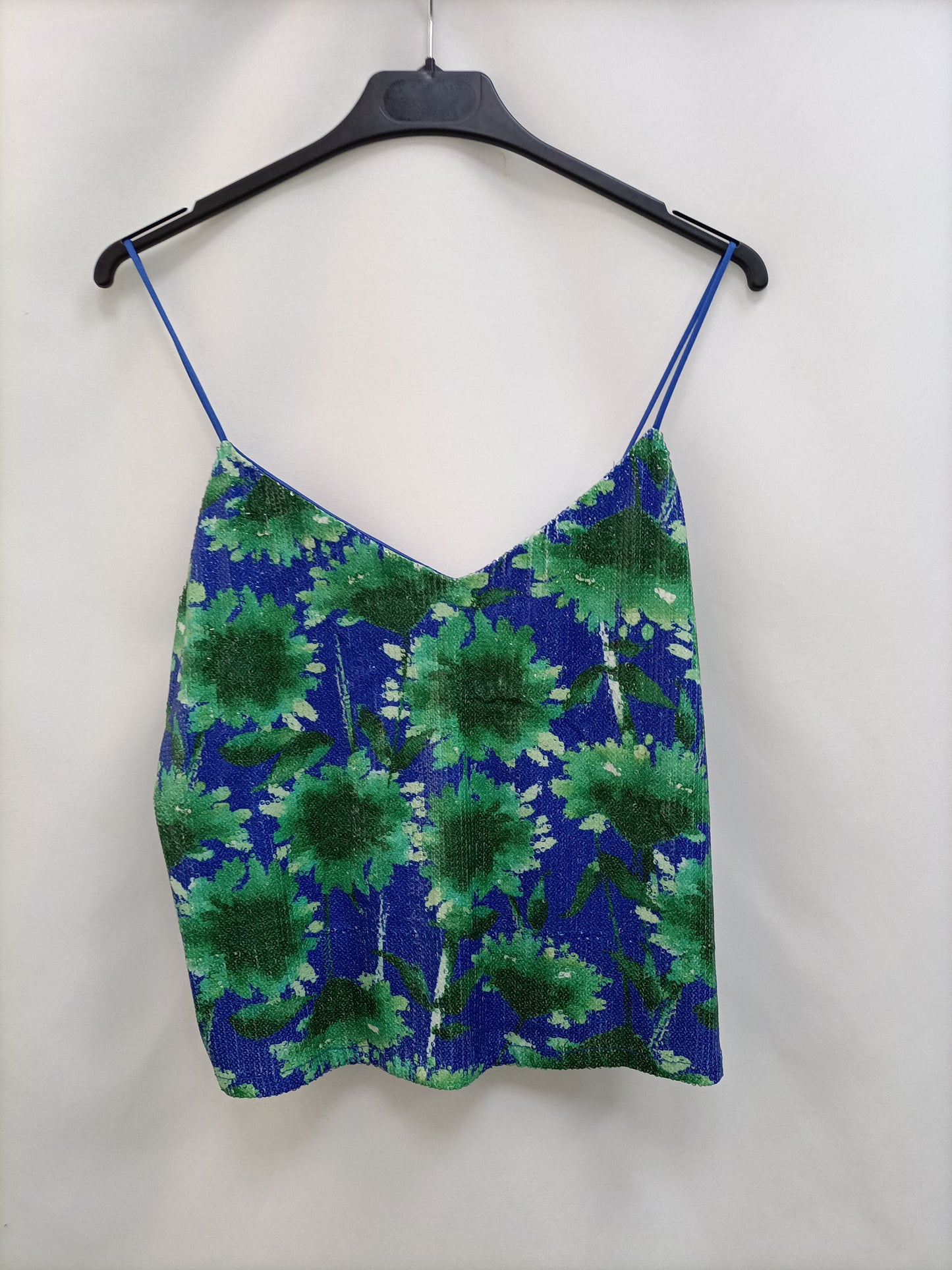 MANGO. Top flores lentejuelas T.s