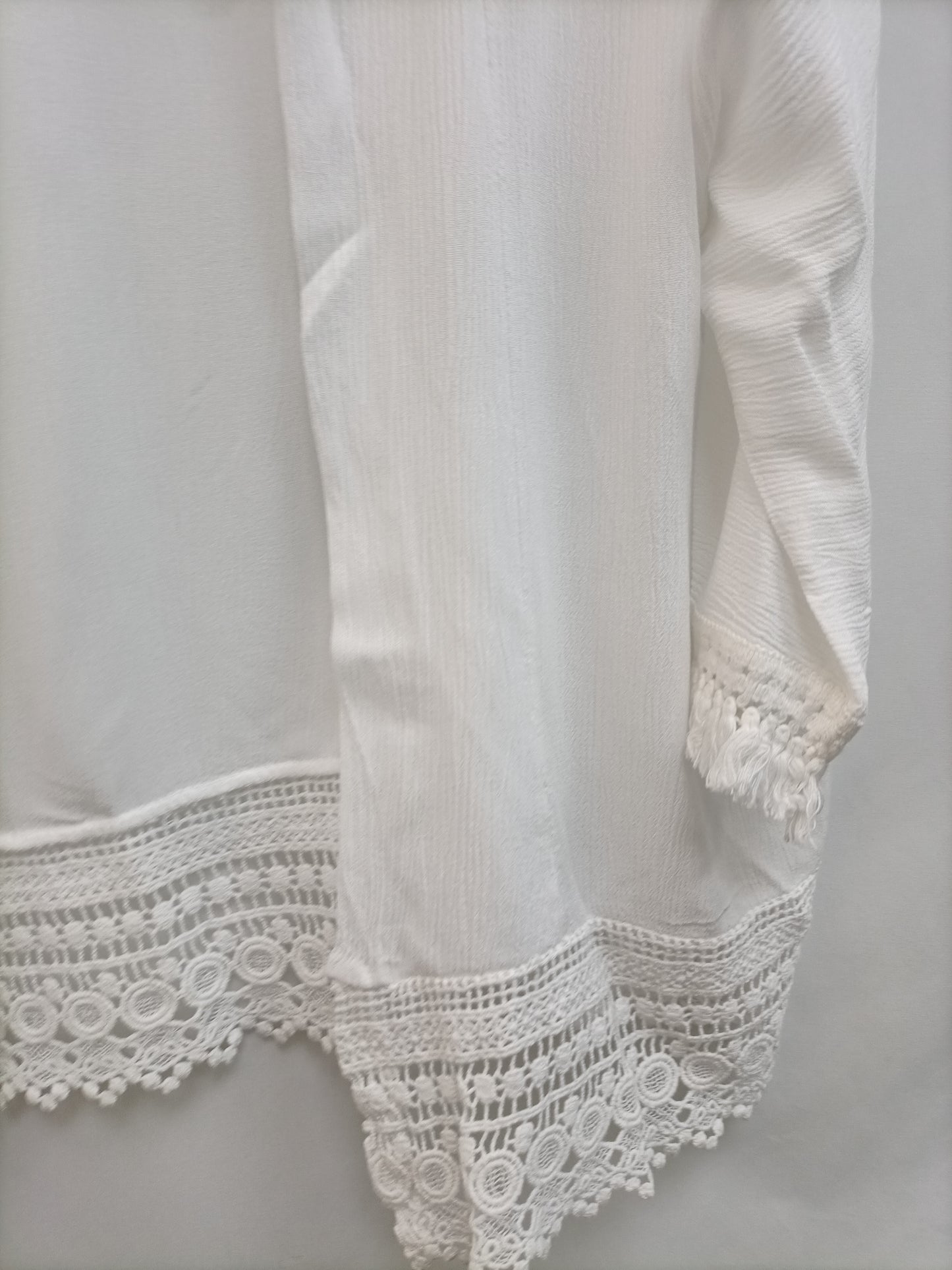 OTRAS. Kimono blanco croché T.u