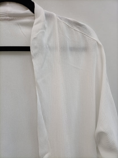 OTRAS. Kimono blanco croché T.u