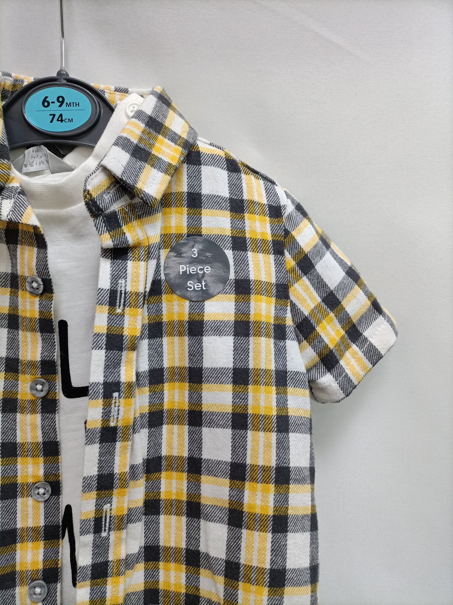 PRIMARK. Shirt and T-shirt sizes 6-9 months