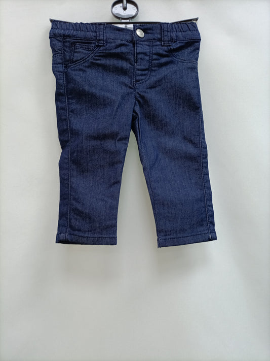 BENETTON. Pantalón vaquero T.3-6 meses