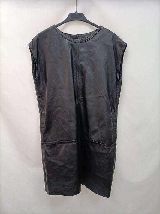 MANGO. Vestido negro piel T.m