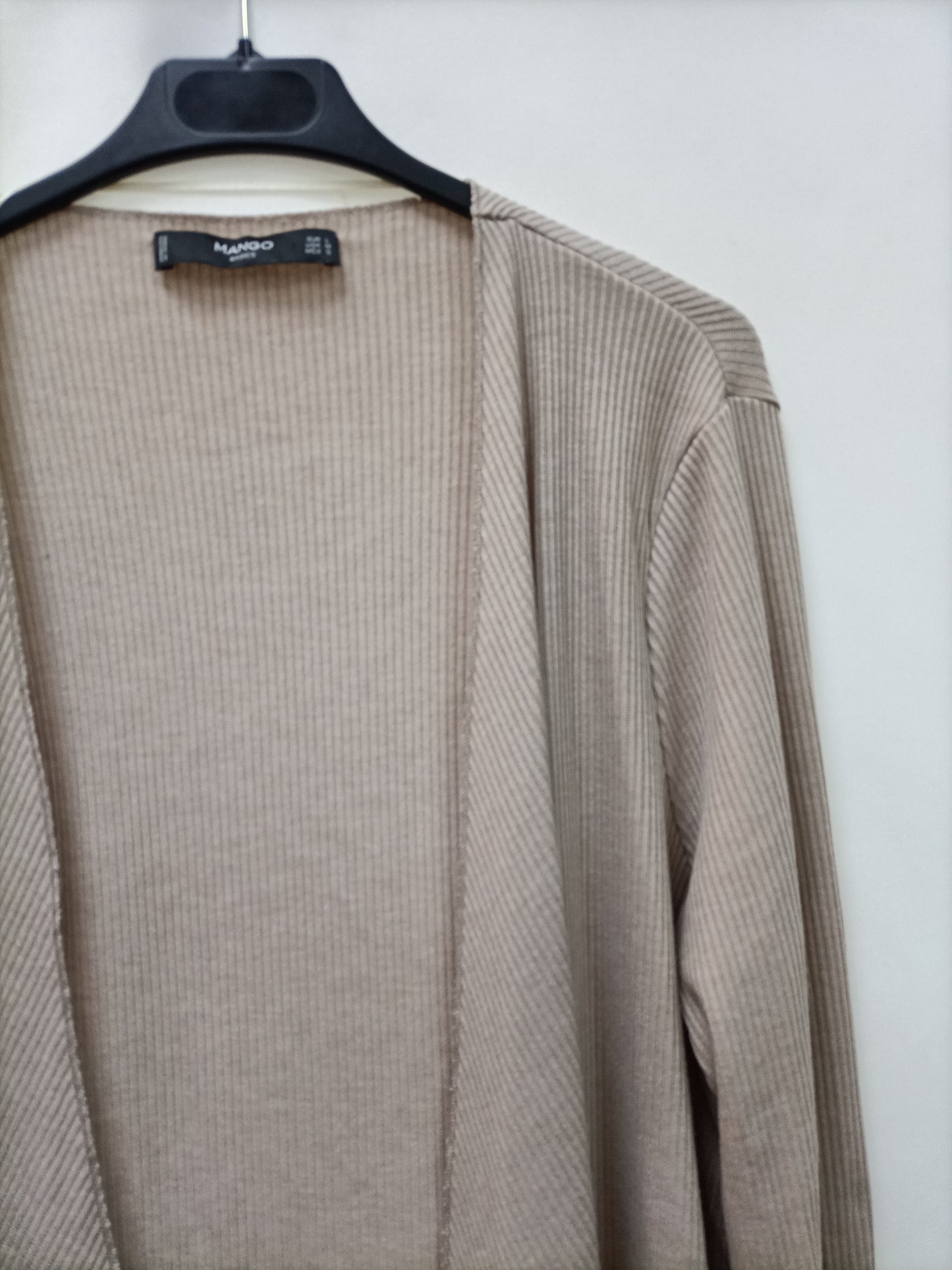 MANGO. Ribbed beige cardigan Tl