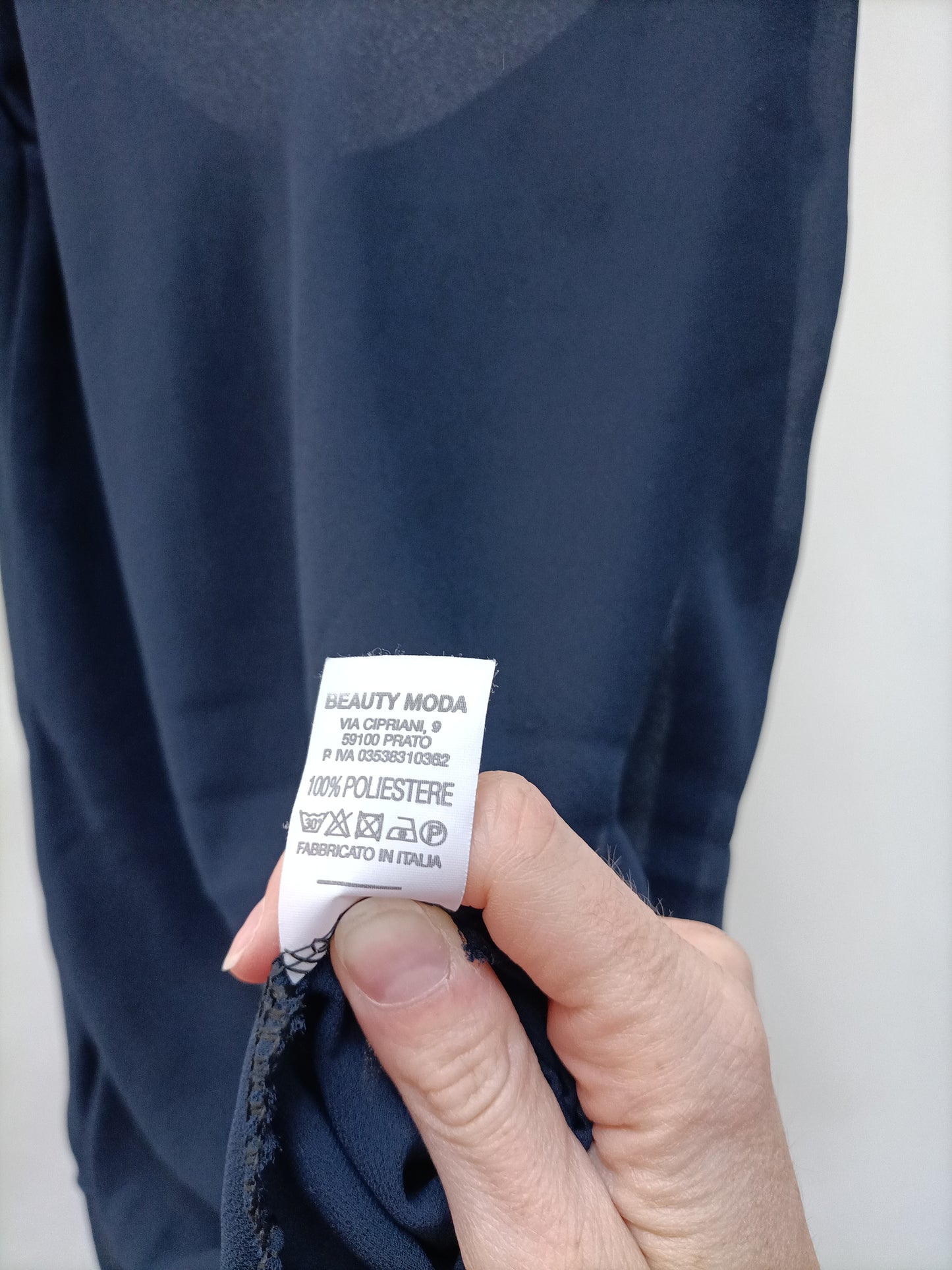 OTHERS. Blue strappy top Tu(m)