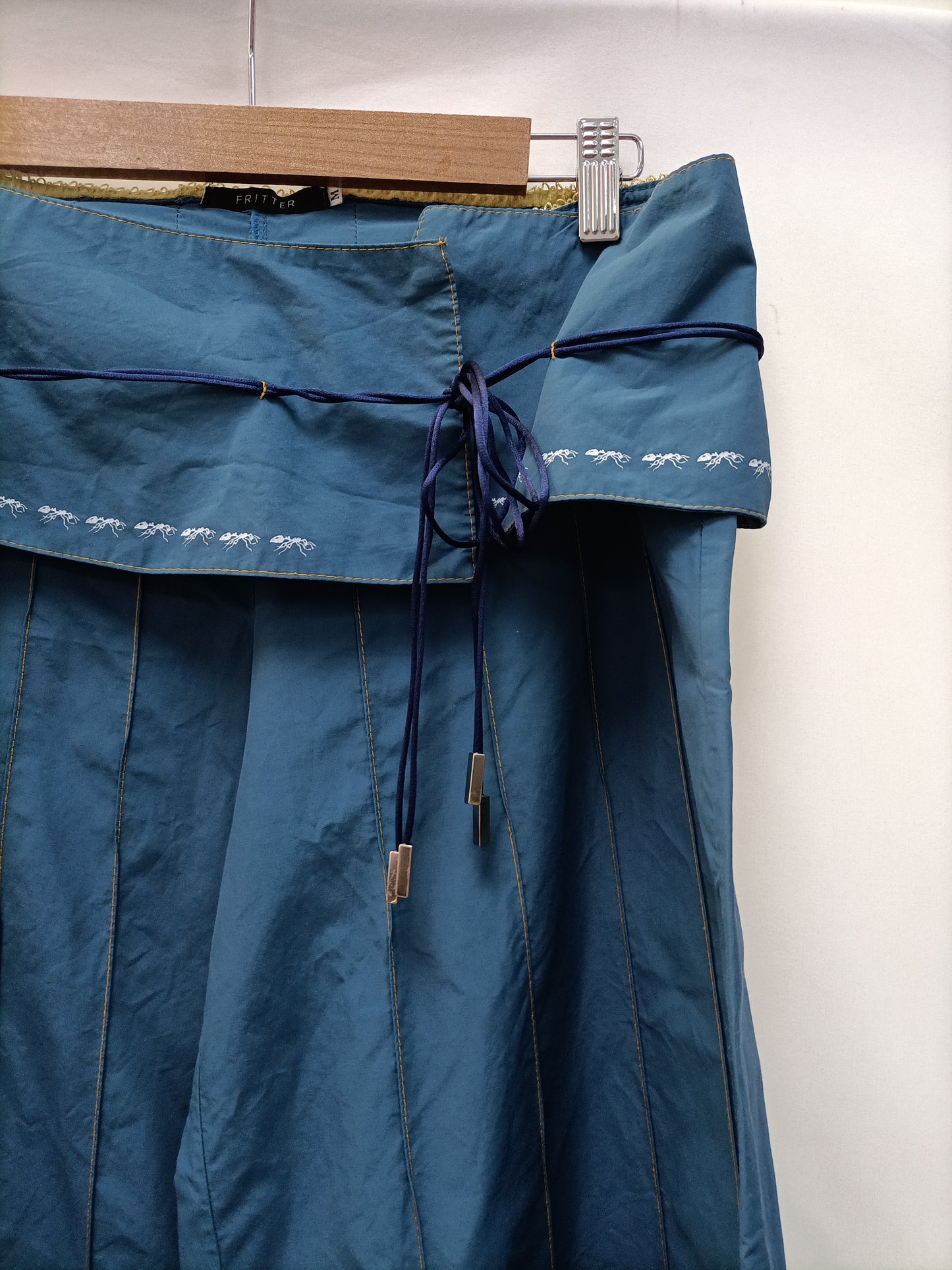 FRITTER. Total look blouse and pants Tm