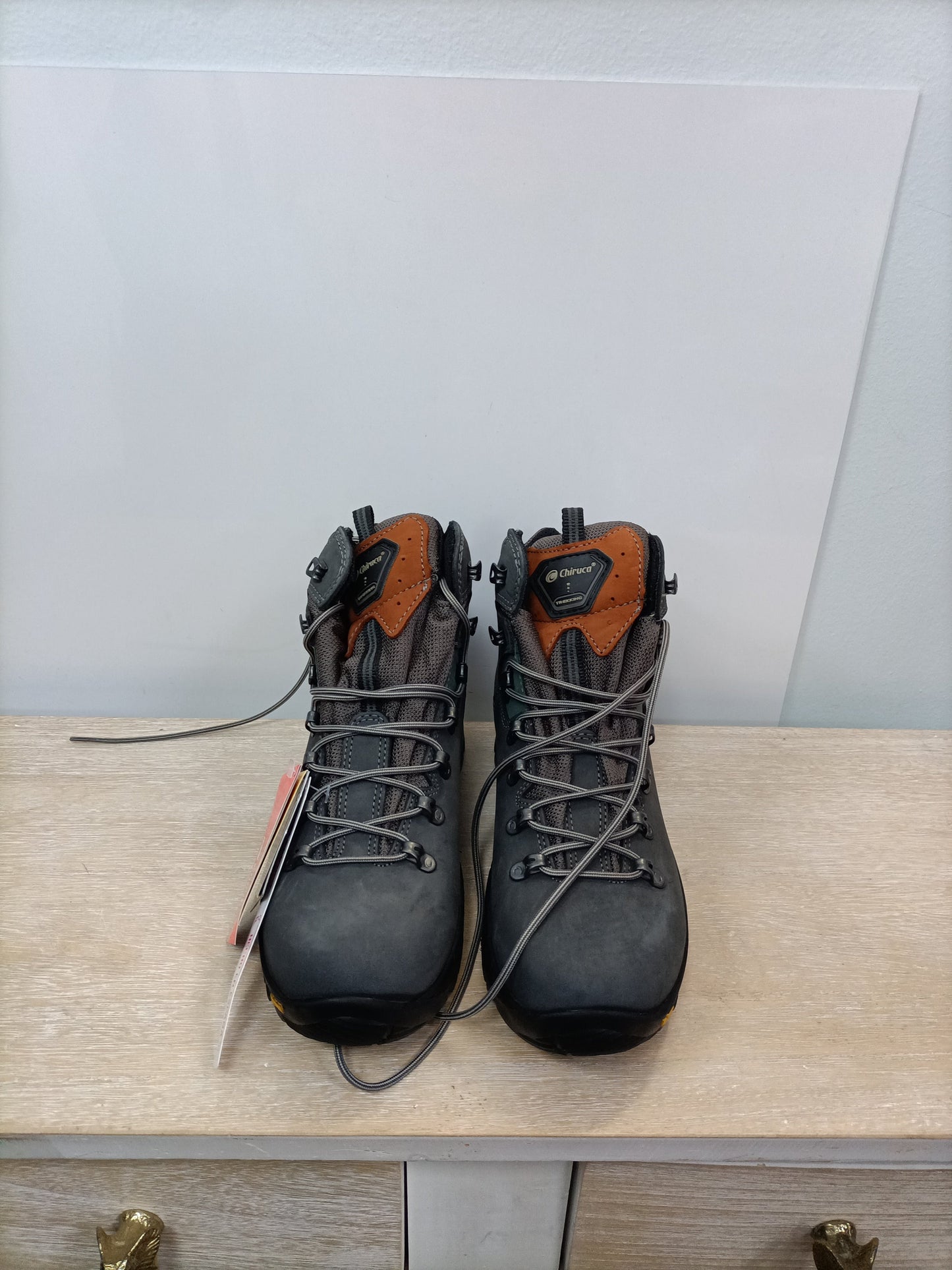 CHIRUCA. Botas montaña T.39