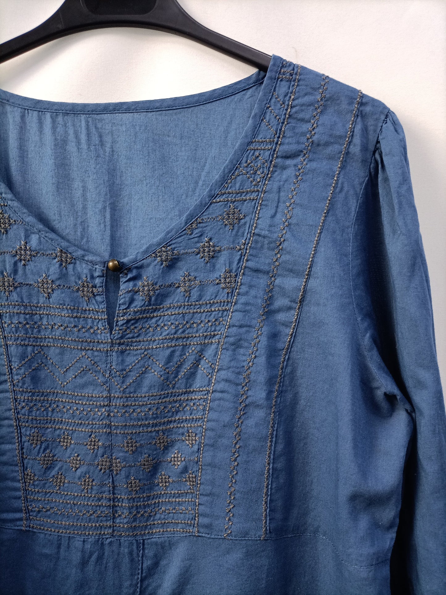 OTHERS. Embroidered blue blouse Your(s)