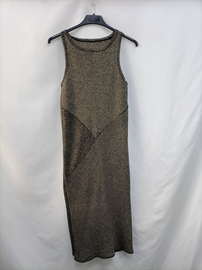 OTRAS. Vestido midi dorado Tu(s)