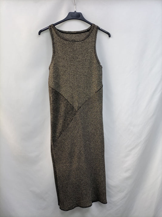 OTRAS. Vestido midi dorado Tu(s)