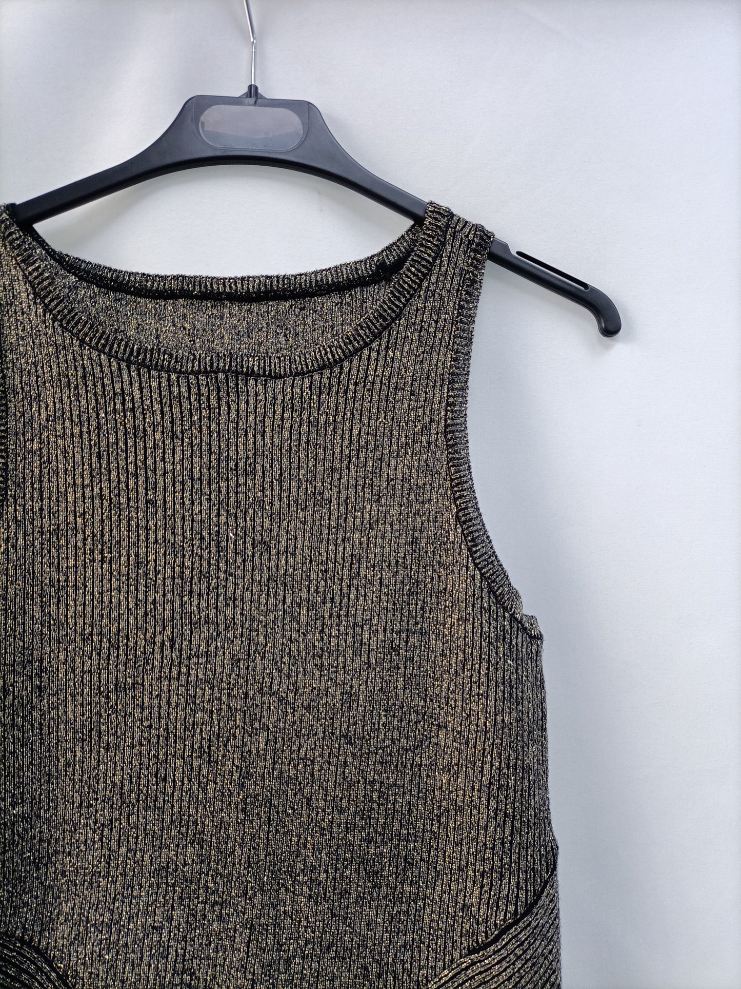 OTRAS. Vestido midi dorado Tu(s)