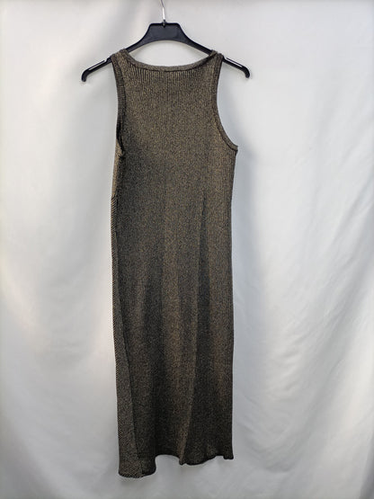 OTRAS. Vestido midi dorado Tu(s)
