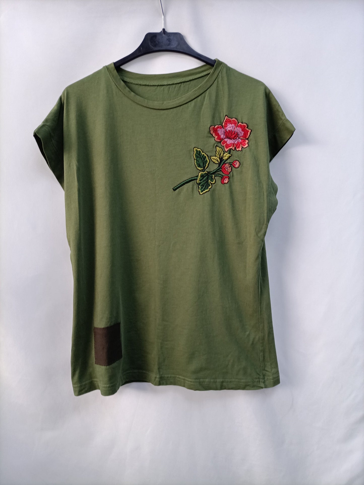 OTRAS. Camiseta verde flor Tu(s/m)