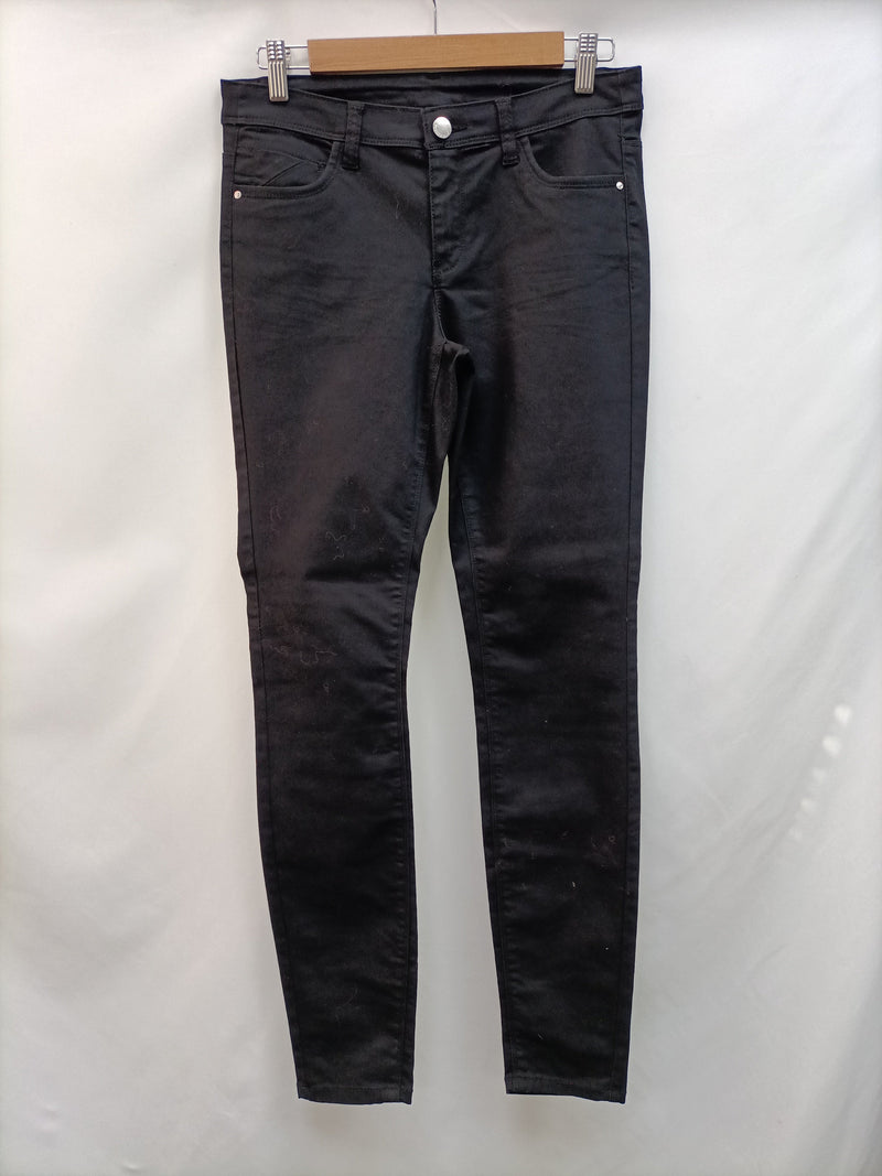 C&A. Pantalón negro básico T.36