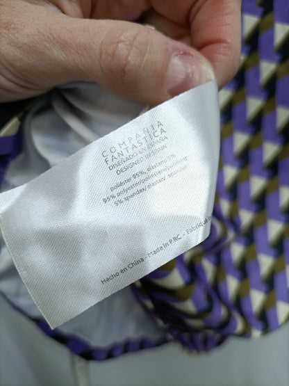 Fantastic company. Printed lycra top Ts