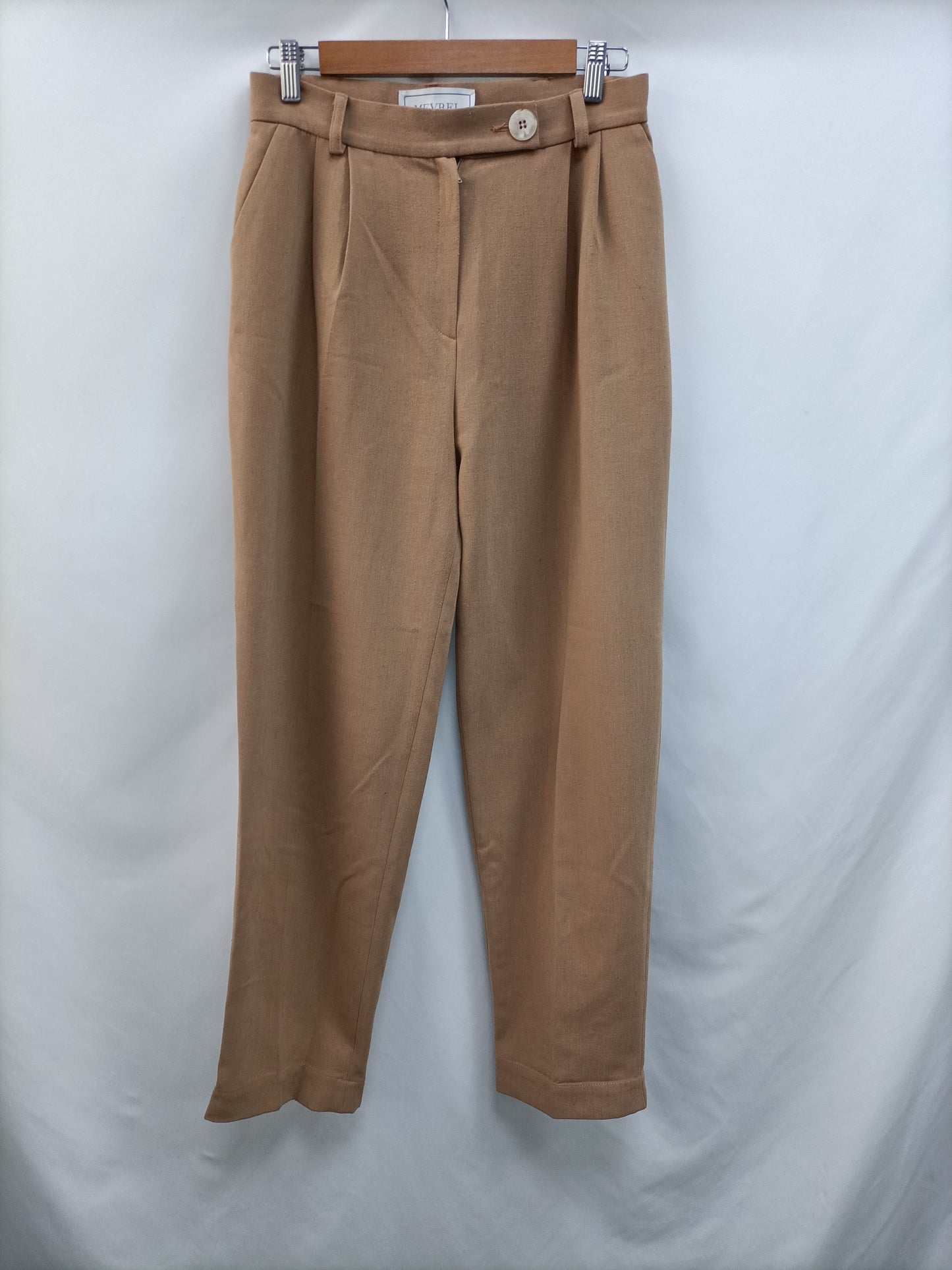MEVREL. Camel slouchy pants Ts