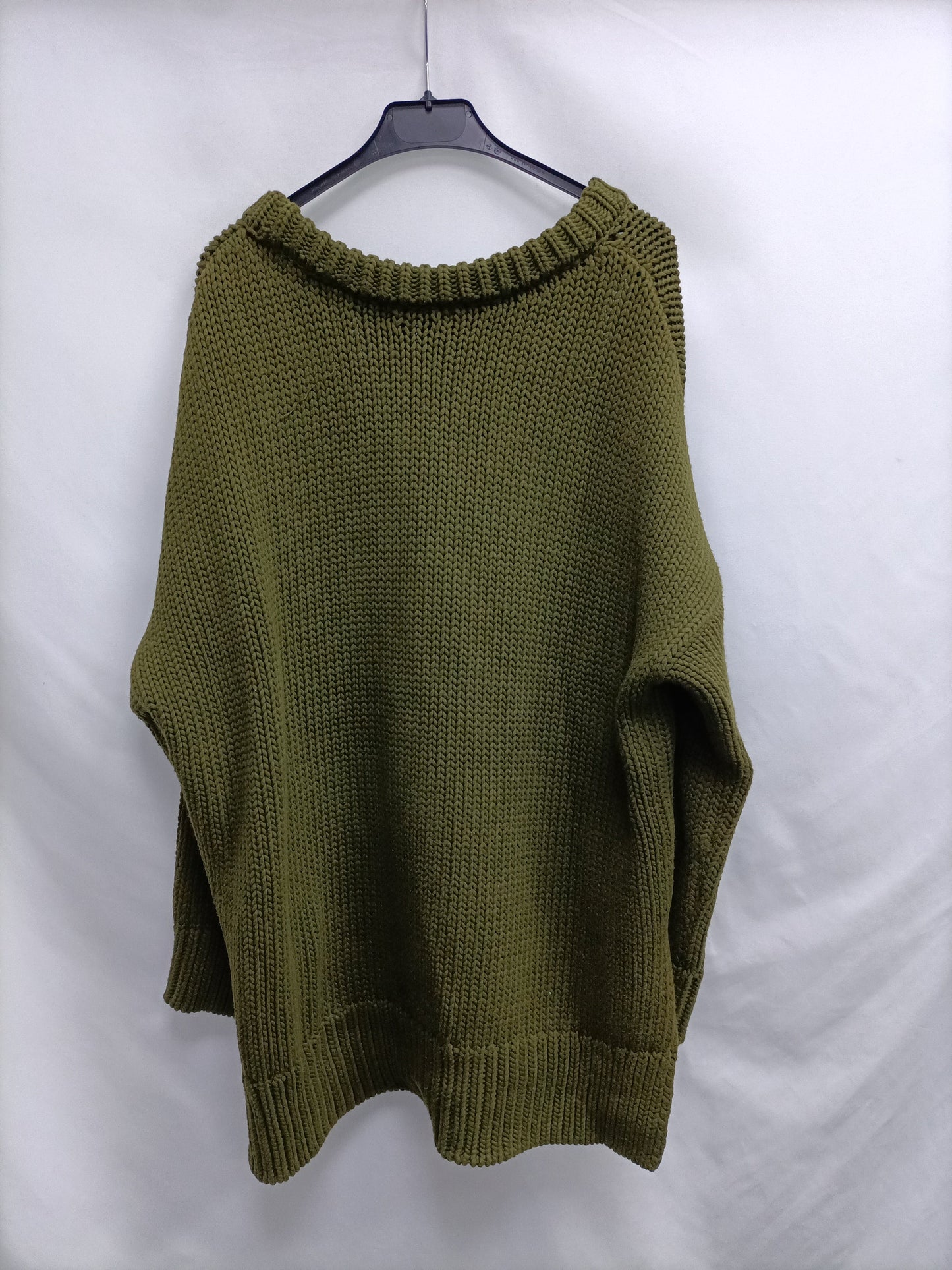 ZARA. Tm oversized green sweater