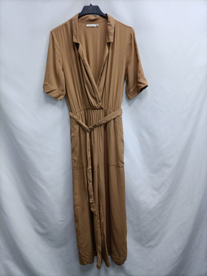 STRADIVARIUS. Ts fluid beige jumpsuit